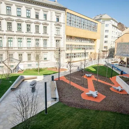 Great Market Hall Cozy Studio In A Quiet Street Budapest Exterior photo